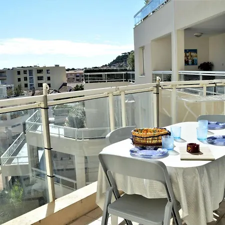 Climatise 2 Pieces Avec Balcon Et Garage Privatif A - Fr-1-226b-101 Apartment *